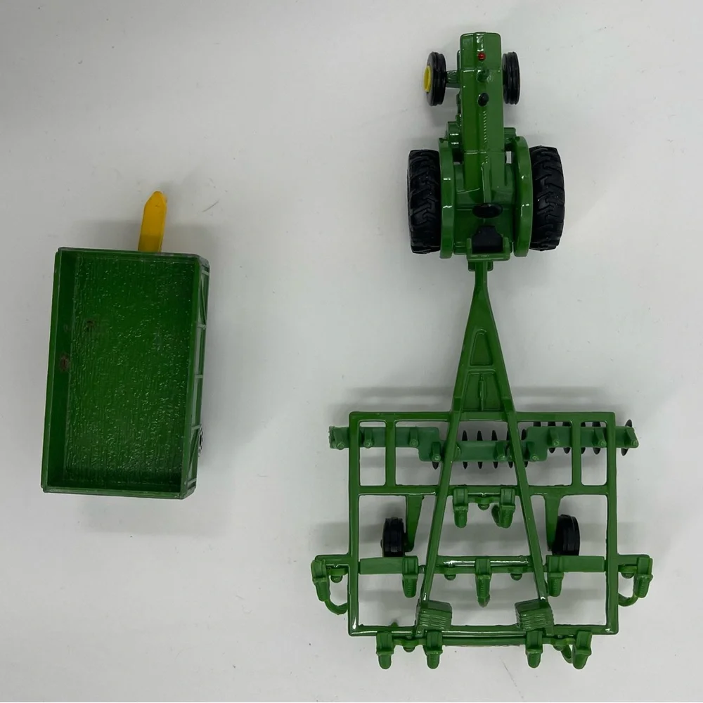 Ertl & Zee Toys John Deere 3 pc Mini Tractor Set  1268Q00 Plow Disc Wagon **READ